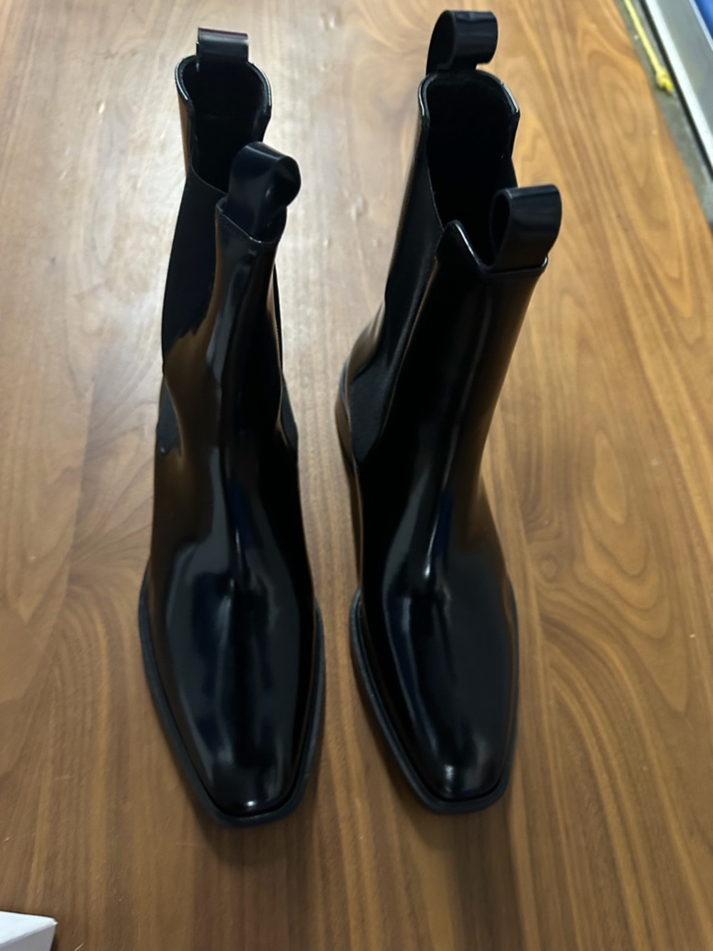 Aeyde Men’s Black Glossy Chukka Boots